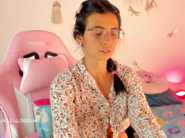 Princess-luna live cam on BongaCams