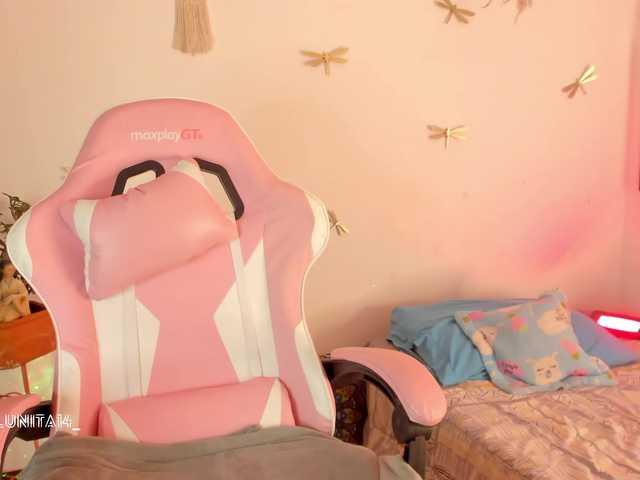 Princess-luna live cam on BongaCams