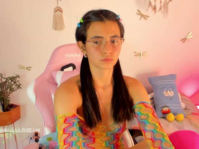 Princess-luna live cam on BongaCams