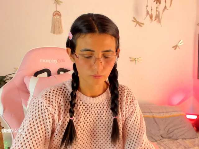 Princess-luna live cam on BongaCams