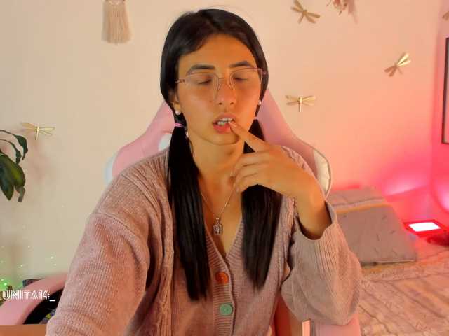 Princess-luna live cam on BongaCams