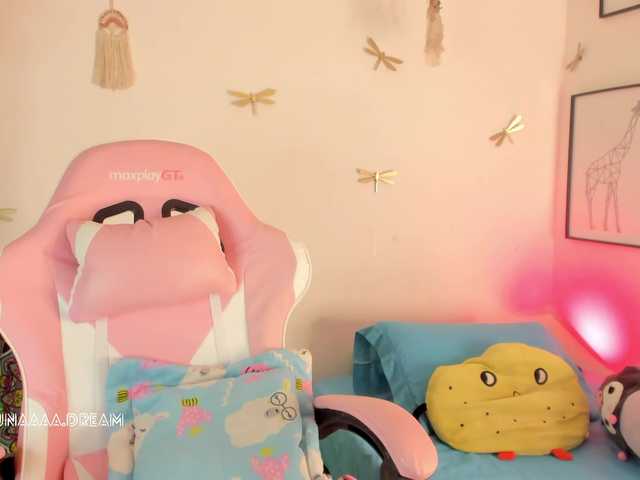 Princess-luna live cam on BongaCams
