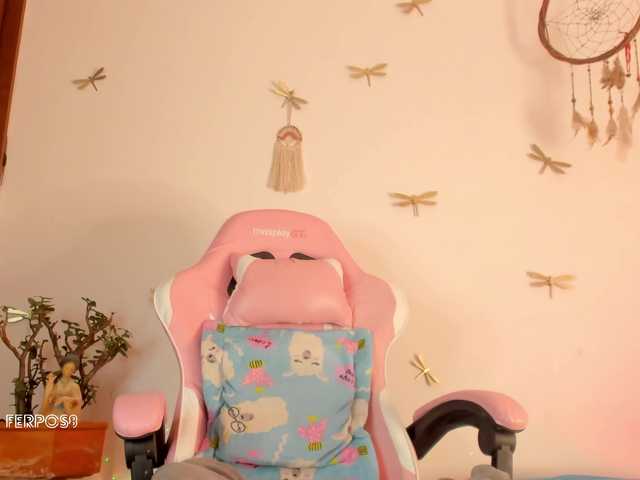 Princess-luna live cam on BongaCams