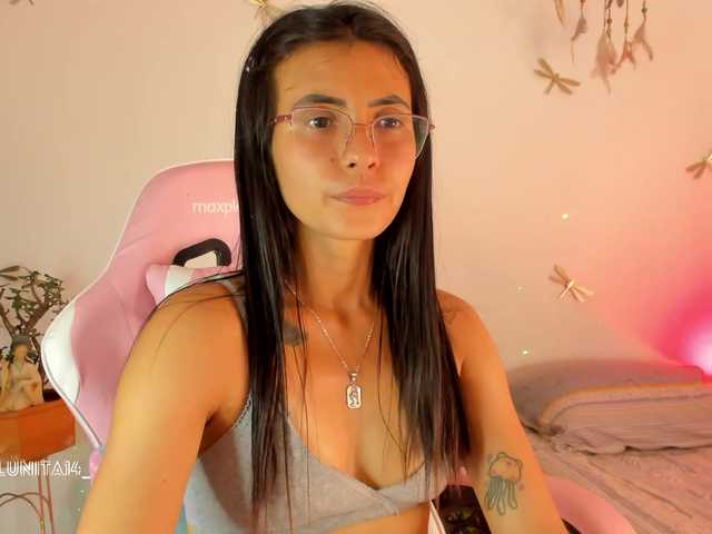 Princess-luna live cam on BongaCams