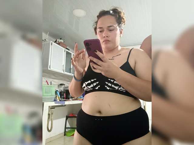 curvy-sofi-hard