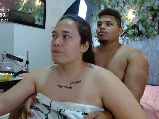 Modelo: curvy-sofi-hard