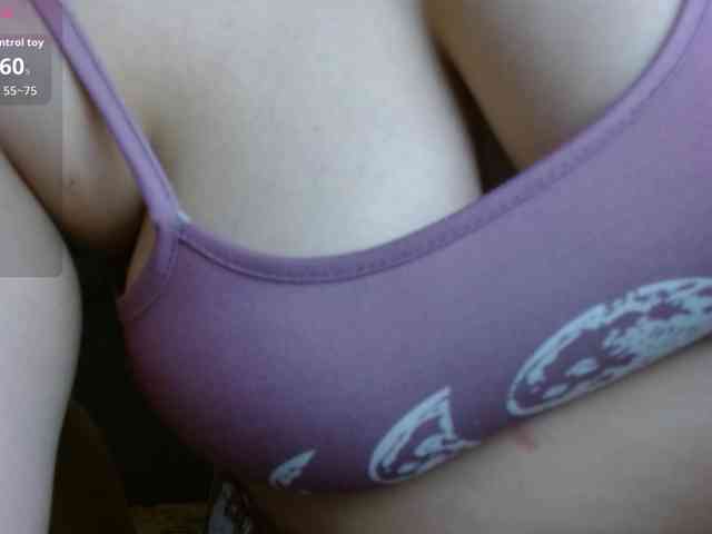 curvy-sofi-hard