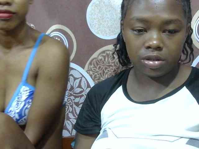 Sarah-Fiyh webcam