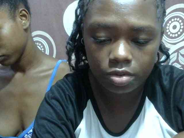 Sarah-Fiyh webcam