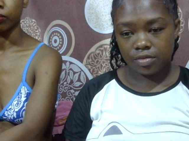 Sarah-Fiyh webcam