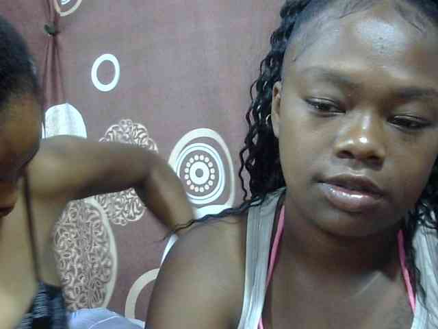 Sarah-Fiyh webcam