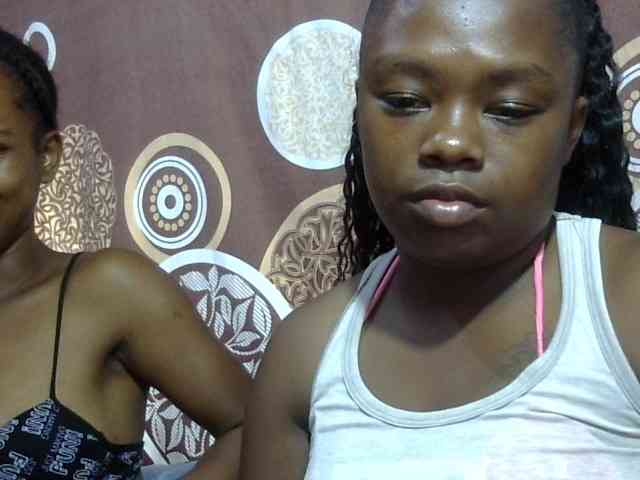 Sarah-Fiyh webcam