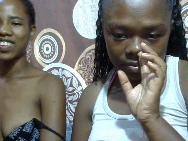 Sarah-Fiyh webcam