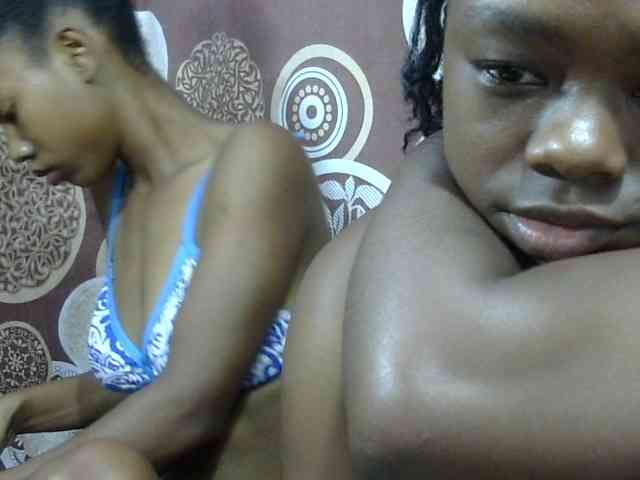 Sarah-Fiyh webcam