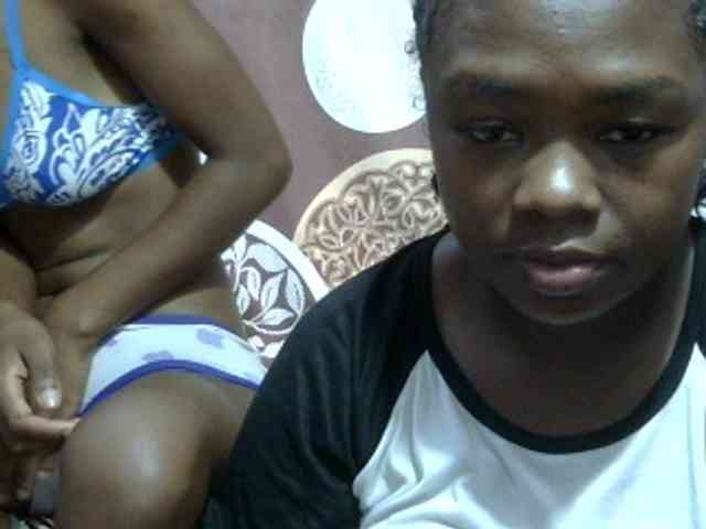 Sarah-Fiyh webcam
