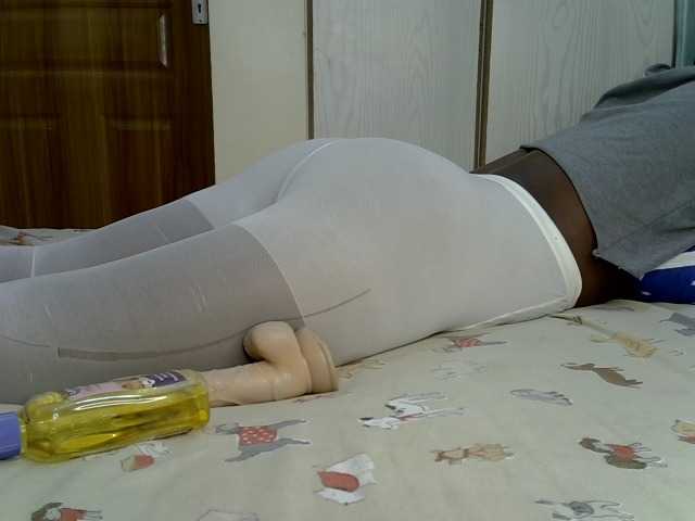ZuriSecrets live cam on BongaCams