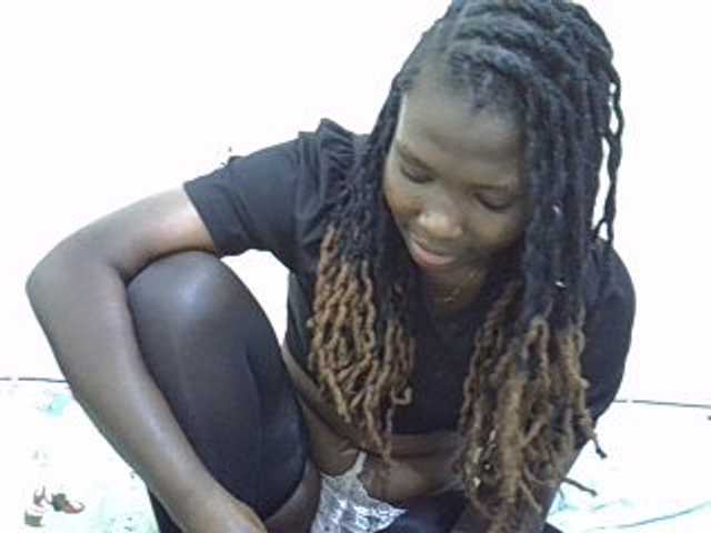 ZuriSecrets live cam on BongaCams