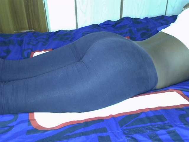 ZuriSecrets live cam on BongaCams