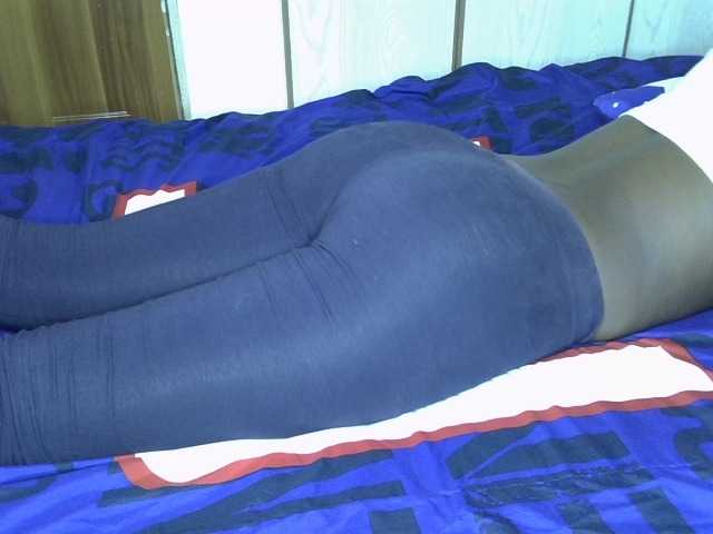 ZuriSecrets, en directo ahora en BongaCams