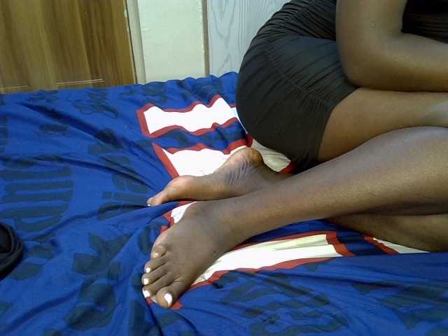 ZuriSecrets, en directo ahora en BongaCams