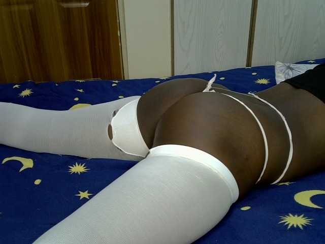 ZuriSecrets live cam on BongaCams