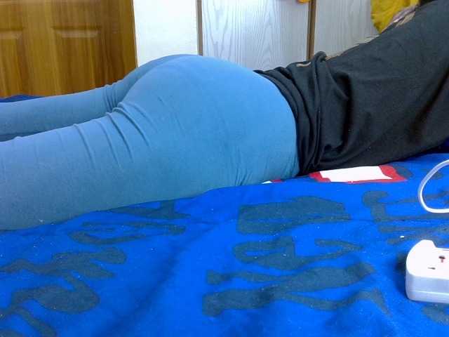ZuriSecrets live webcam show