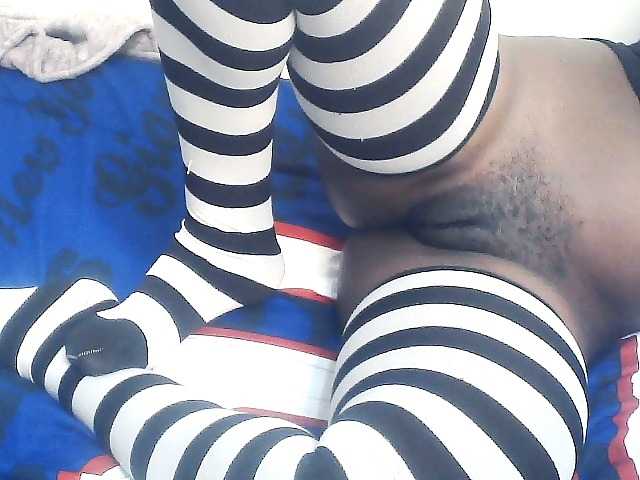 ZuriSecrets live cam on BongaCams