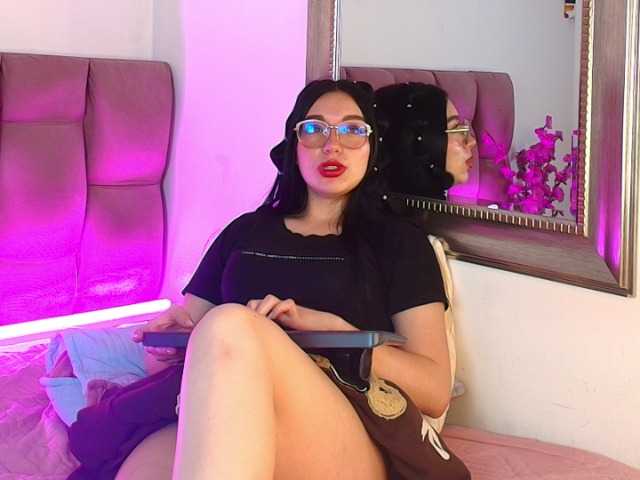 WhiteHott's BongaCams show and profile