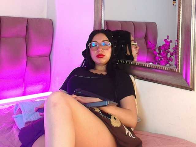 WhiteHott's BongaCams show and profile
