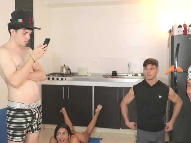 skinnyrichgirlD live cam on BongaCams