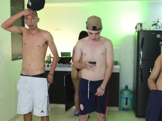 Live трансляция skinnyrichgirlD - slutnetki.online