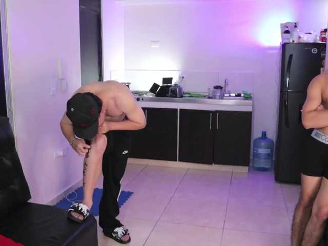 skinnyrichgirlD live cam on BongaCams
