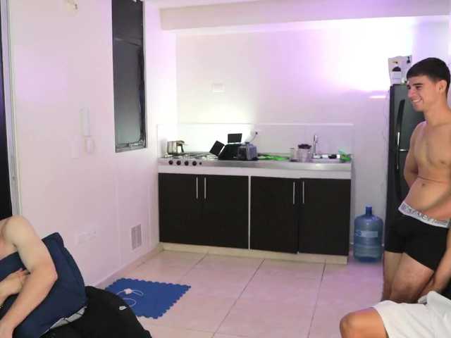 skinnyrichgirlD live cam on BongaCams