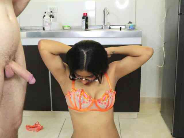 skinnyrichgirlD webcam