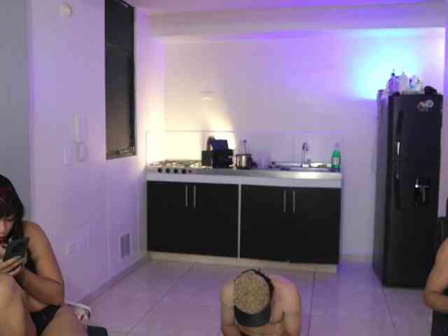 skinnyrichgirlD webcam
