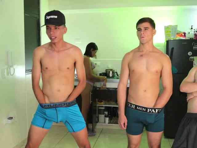 skinnyrichgirlD webcam