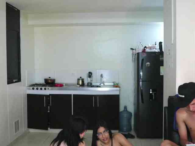 skinnyrichgirlD Live Webcam on BongaCams