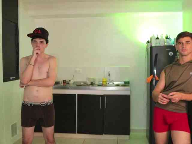 skinnyrichgirlD webcam