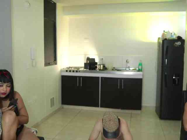 skinnyrichgirlD webcam