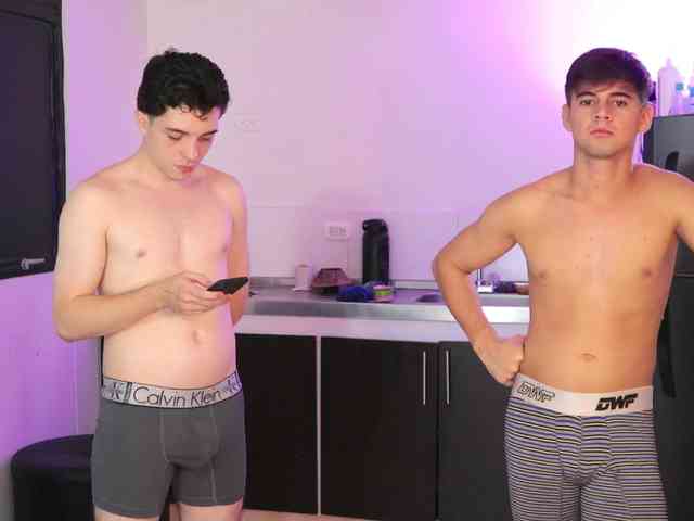 skinnyrichgirlD webcam