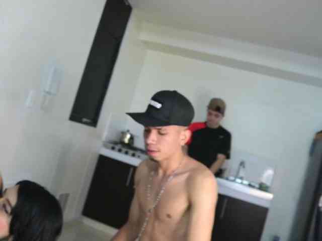 Modelo: skinnyrichgirlD