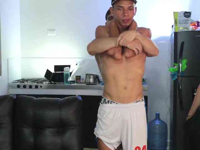skinnyrichgirlD webcam