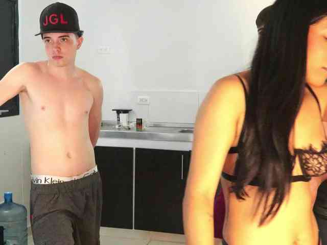 skinnyrichgirlD webcam