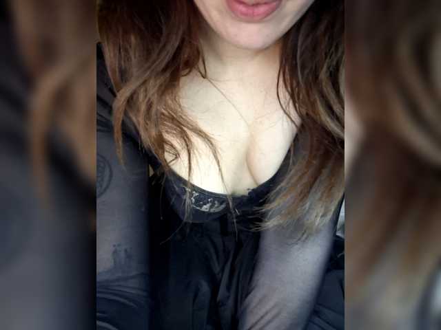 Deadlynighshade6's BongaCams show and profile