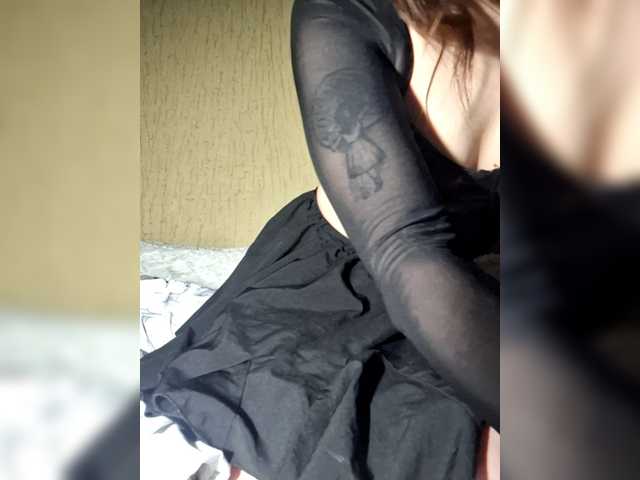 Deadlynighshade6's BongaCams show and profile