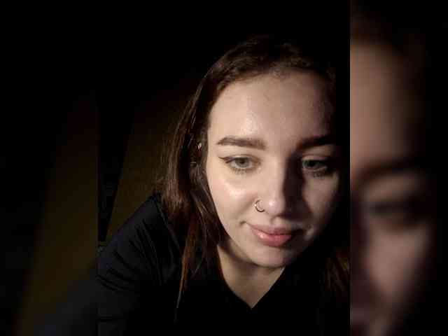 Deadlynighshade6 webcam