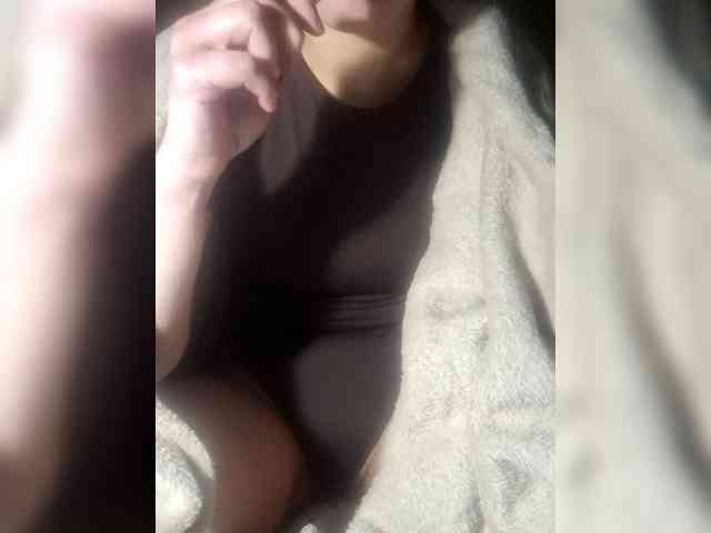 Deadlynighshade6 webcam