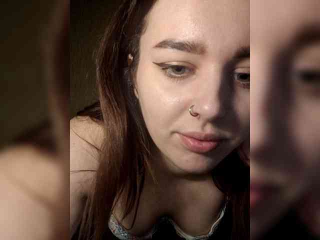 Deadlynighshade6 webcam