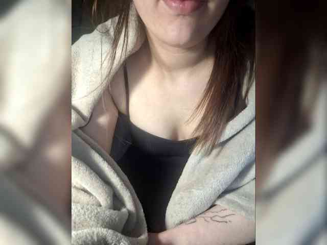 Deadlynighshade6 webcam