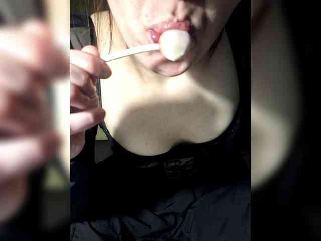 Deadlynighshade6 webcam